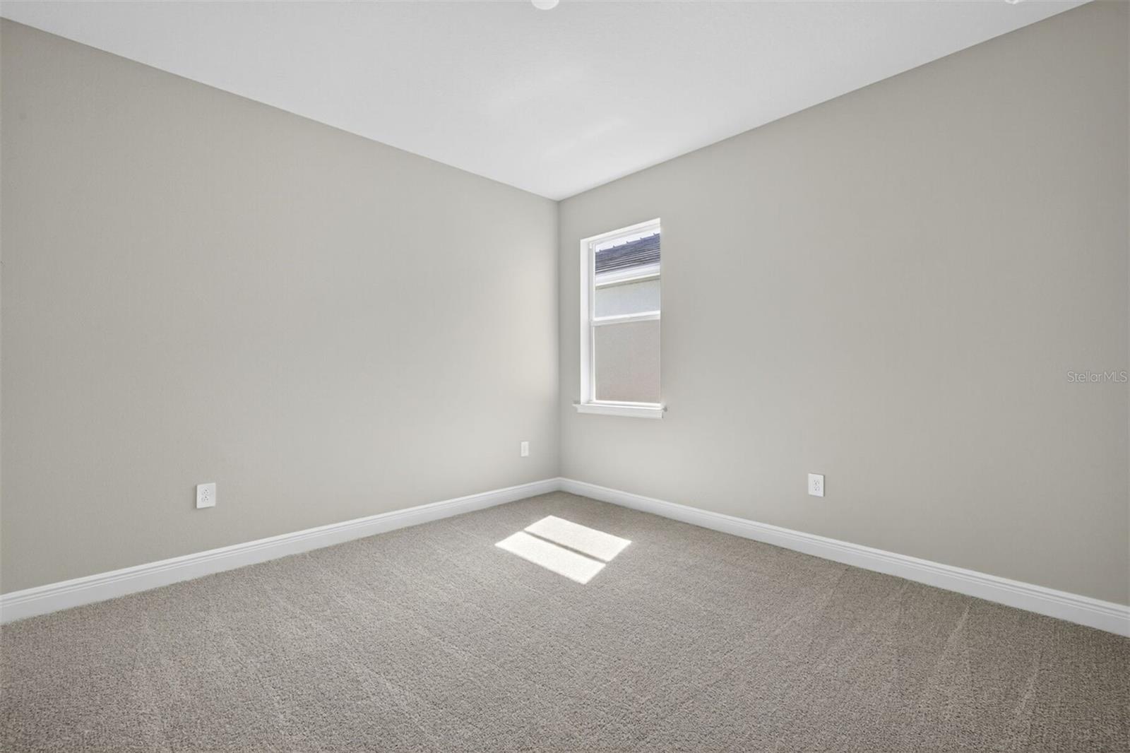 SUNSTONE LAKESIDE AT WELLEN PARK - Residential