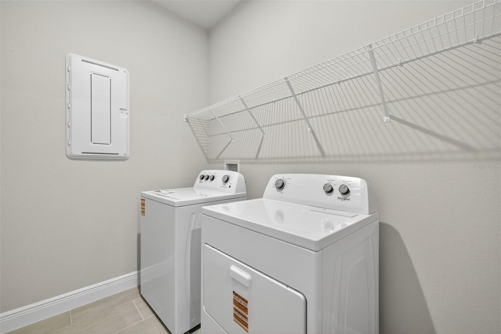 SUNSTONE LAKESIDE AT WELLEN PARK - Residential