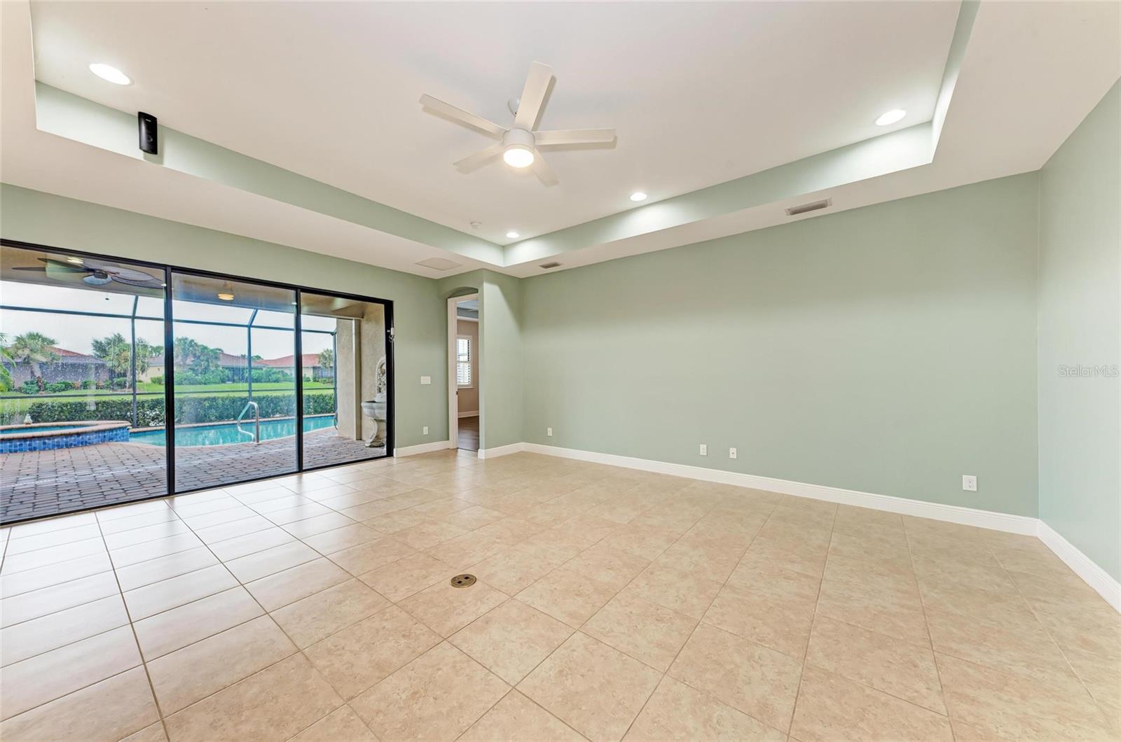 WILLOW CHASE - Residential