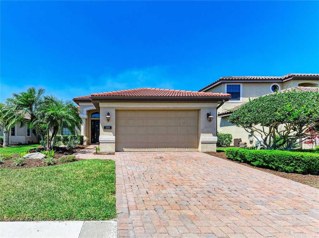 Photo of 1310 Cielo Court, North Venice, FL 34275 (MLS # O6338996)