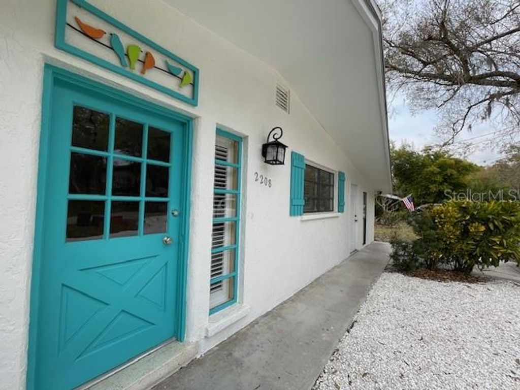 Photo of 2208 Robinson Avenue, Sarasota, FL 34232 (MLS # A4680395)