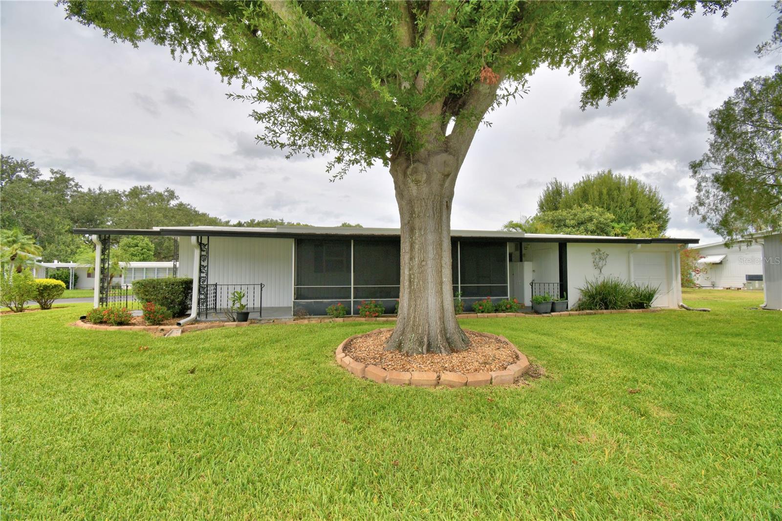 ARIANA SHORES MHP - Residential