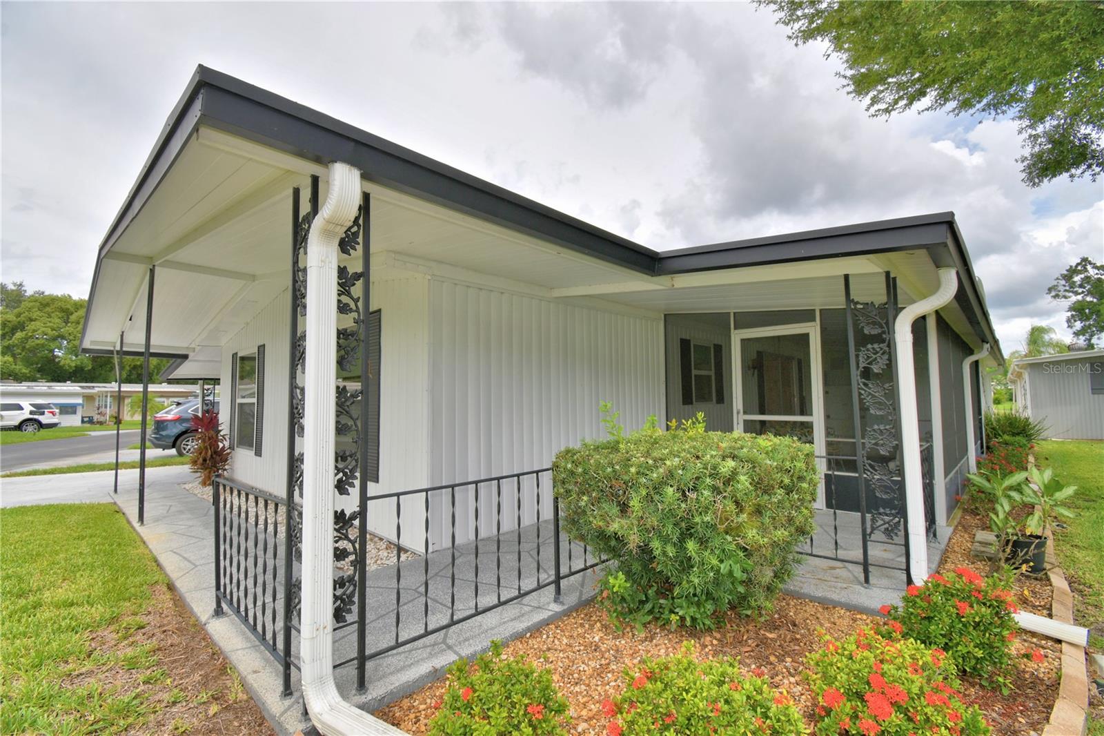 ARIANA SHORES MHP - Residential
