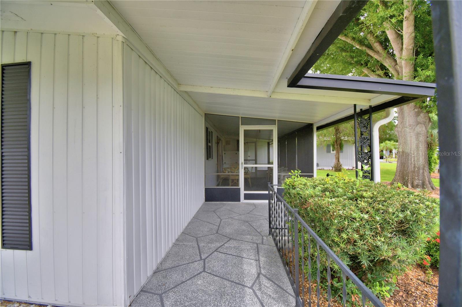 ARIANA SHORES MHP - Residential