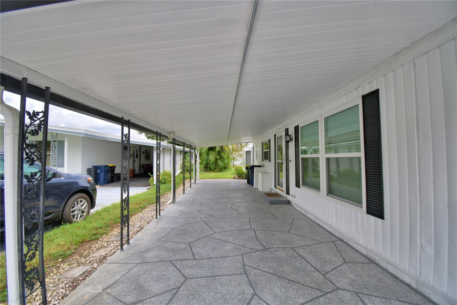 ARIANA SHORES MHP - Residential