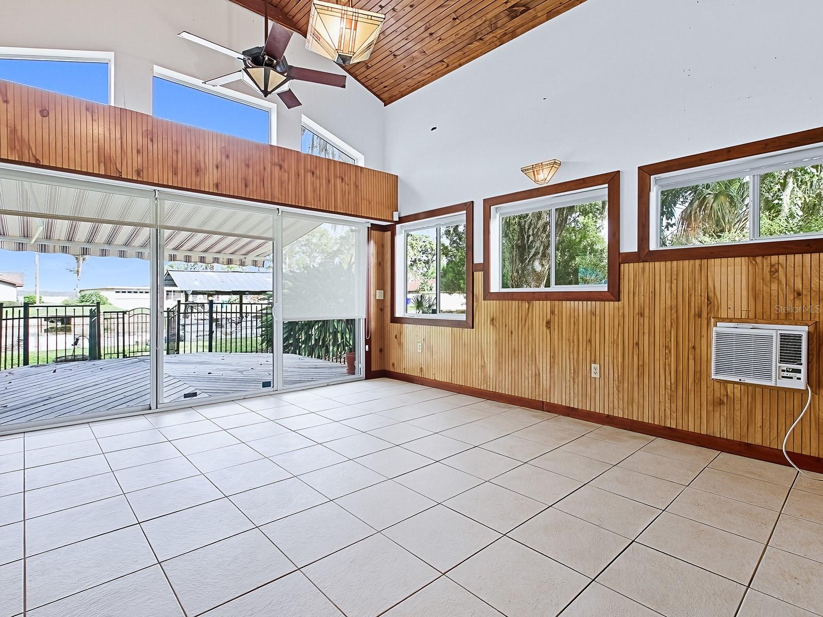 TAVARES NORTH LAKEWOOD PARK - Residential