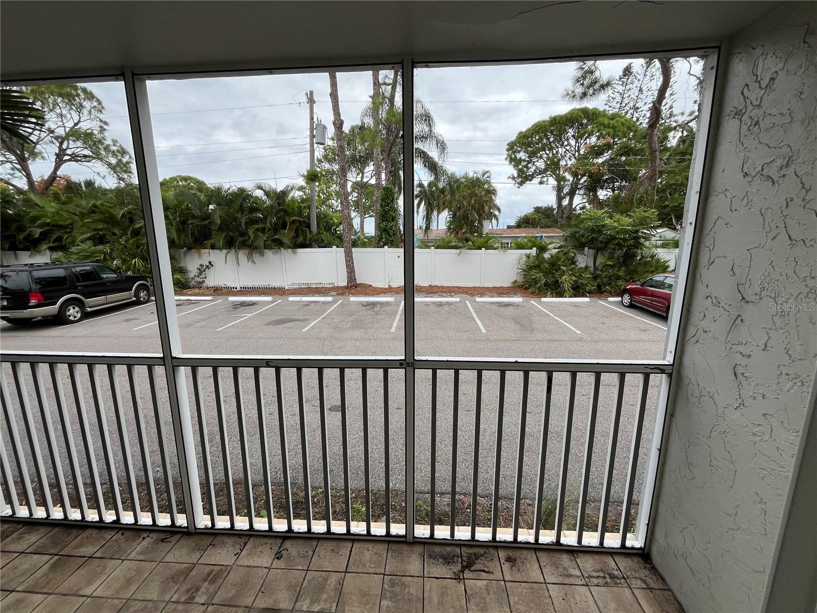 SARASOTA PALMS - Residential Lease