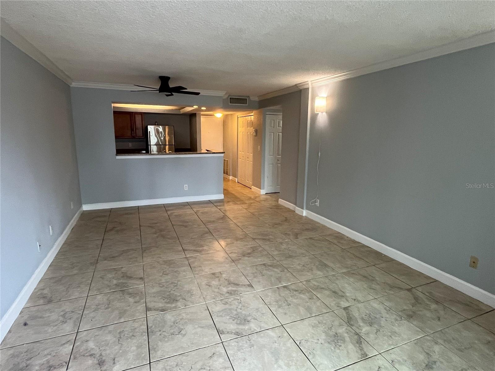 SARASOTA PALMS - Residential Lease