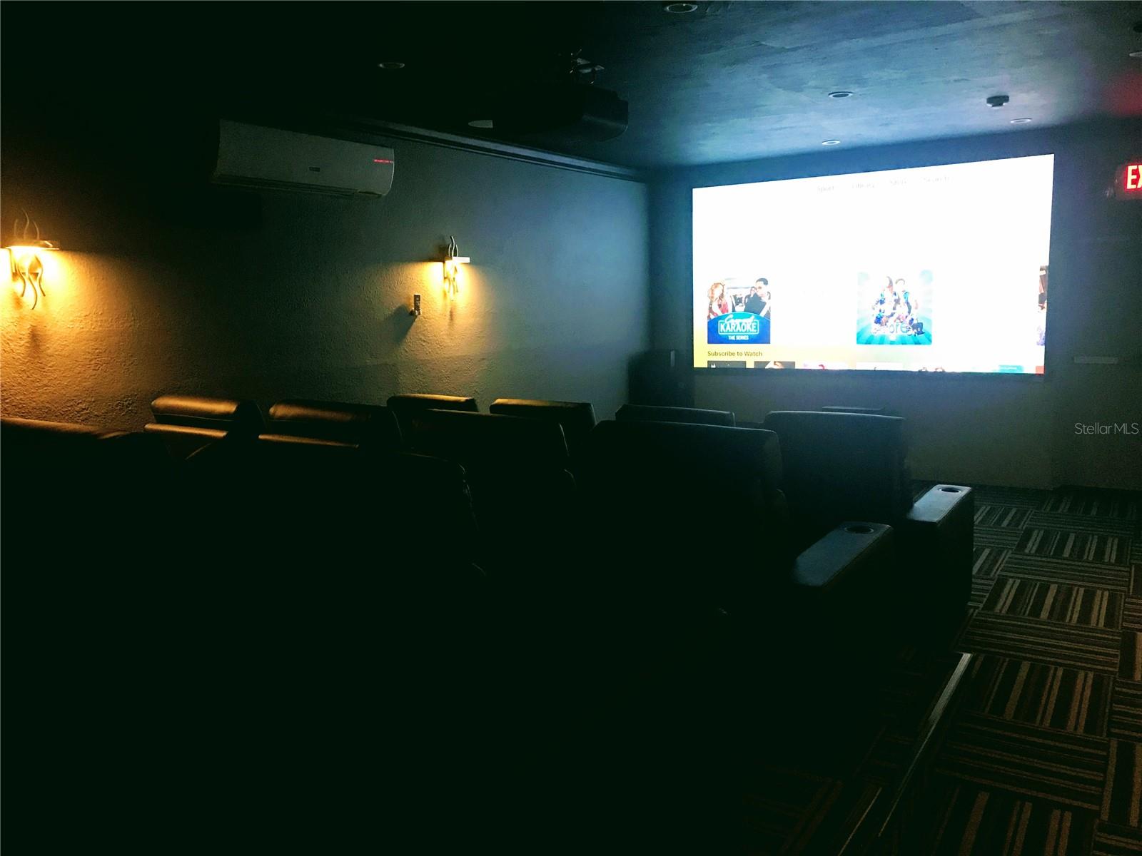 SARASOTA PALMS - Residential Lease