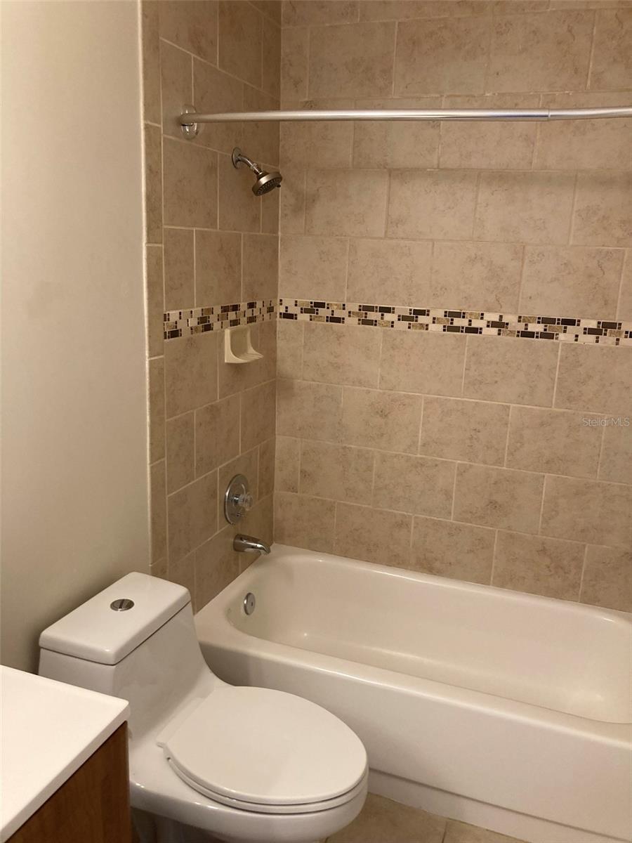 FIVE TOWNS OF ST PETE CONDO NO 308, UNIT 114 - Residential Lease