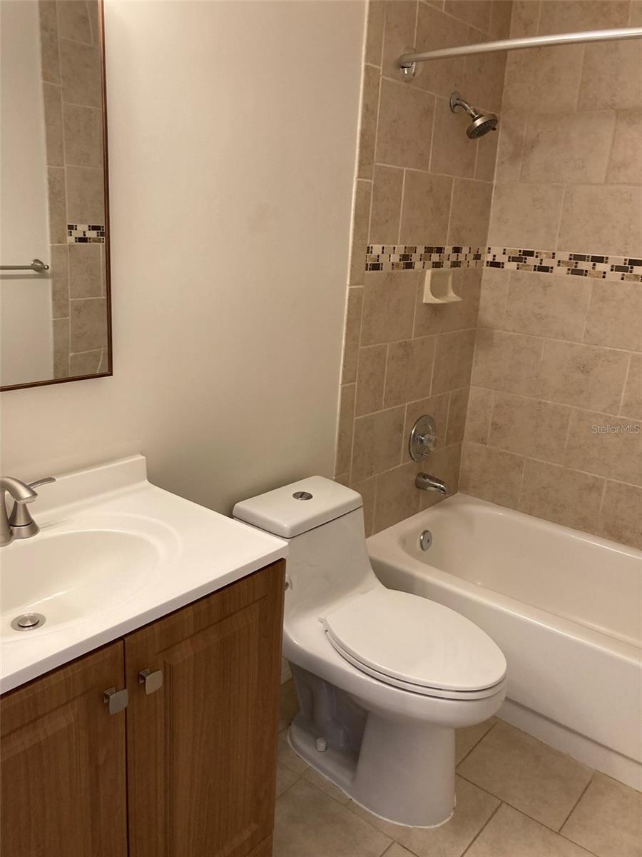 FIVE TOWNS OF ST PETE CONDO NO 308, UNIT 114 - Residential Lease