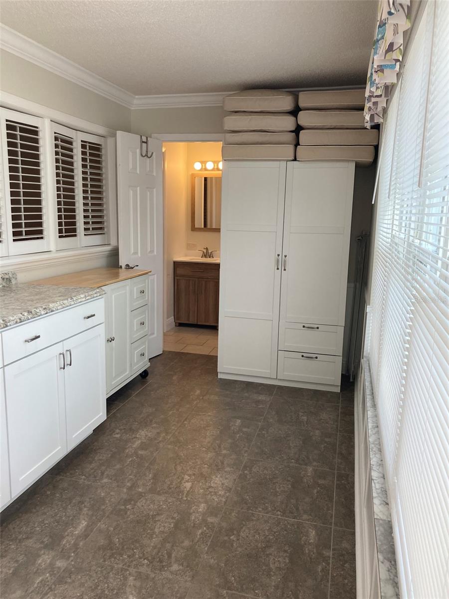 FIVE TOWNS OF ST PETE CONDO NO 308, UNIT 114 - Residential Lease