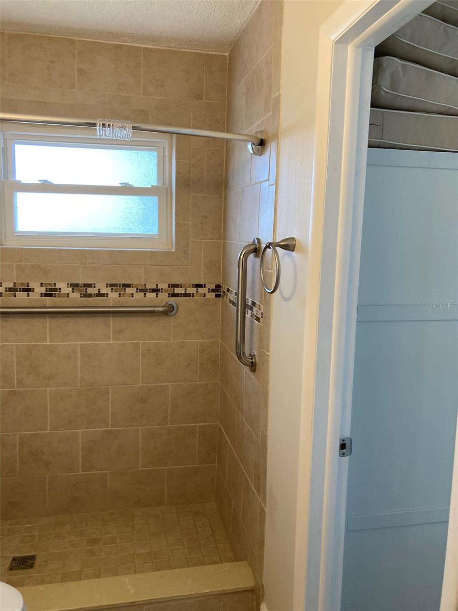 FIVE TOWNS OF ST PETE CONDO NO 308, UNIT 114 - Residential Lease