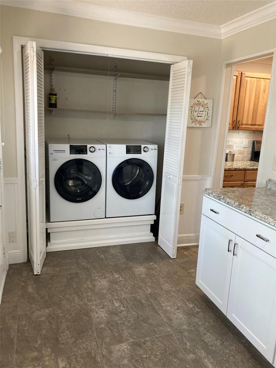 FIVE TOWNS OF ST PETE CONDO NO 308, UNIT 114 - Residential Lease