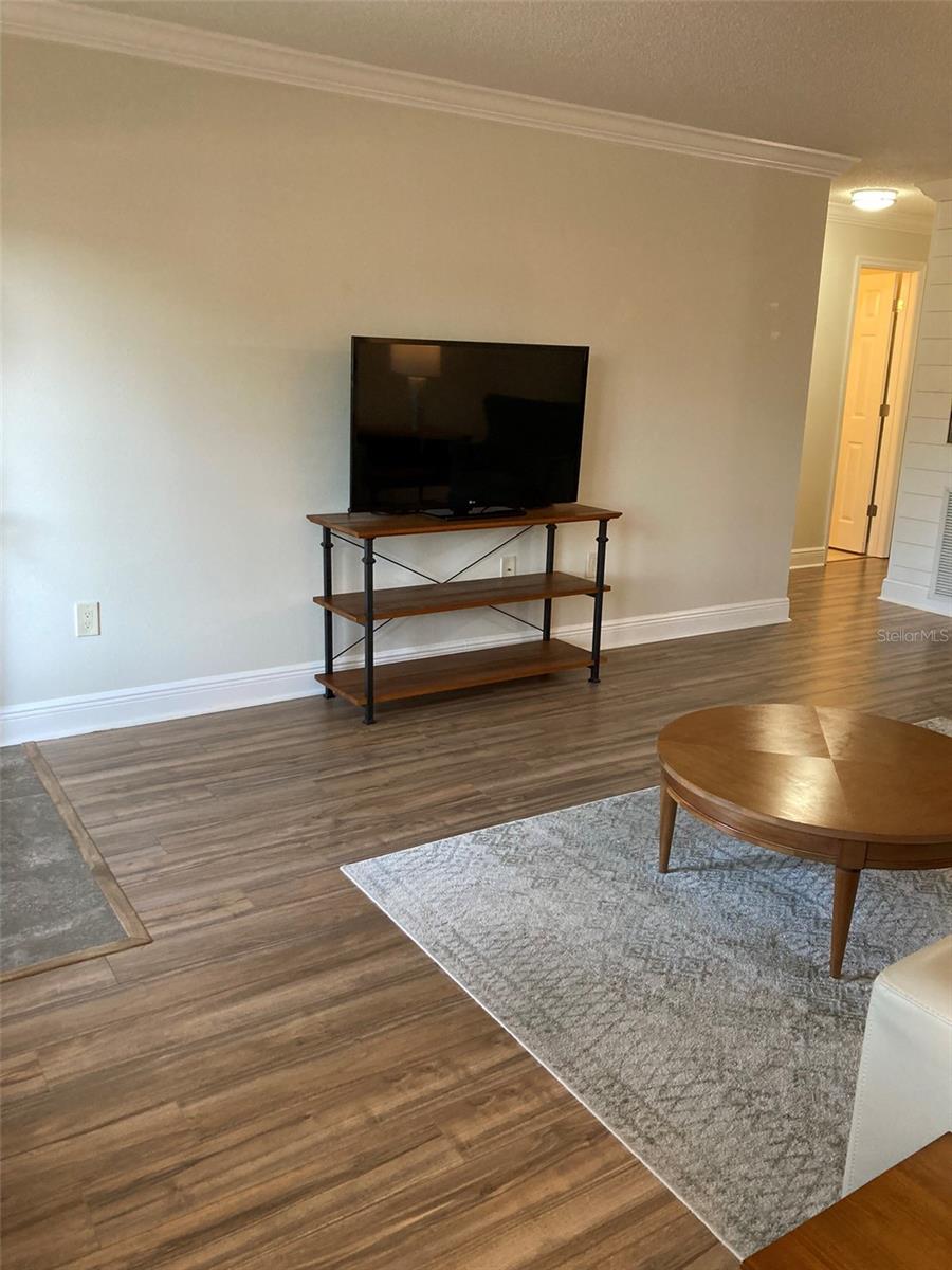 FIVE TOWNS OF ST PETE CONDO NO 308, UNIT 114 - Residential Lease