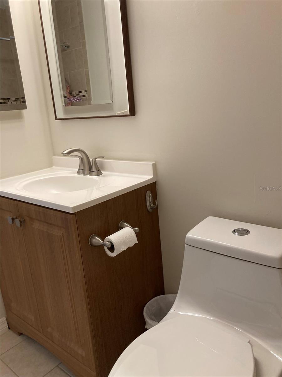 FIVE TOWNS OF ST PETE CONDO NO 308, UNIT 114 - Residential Lease