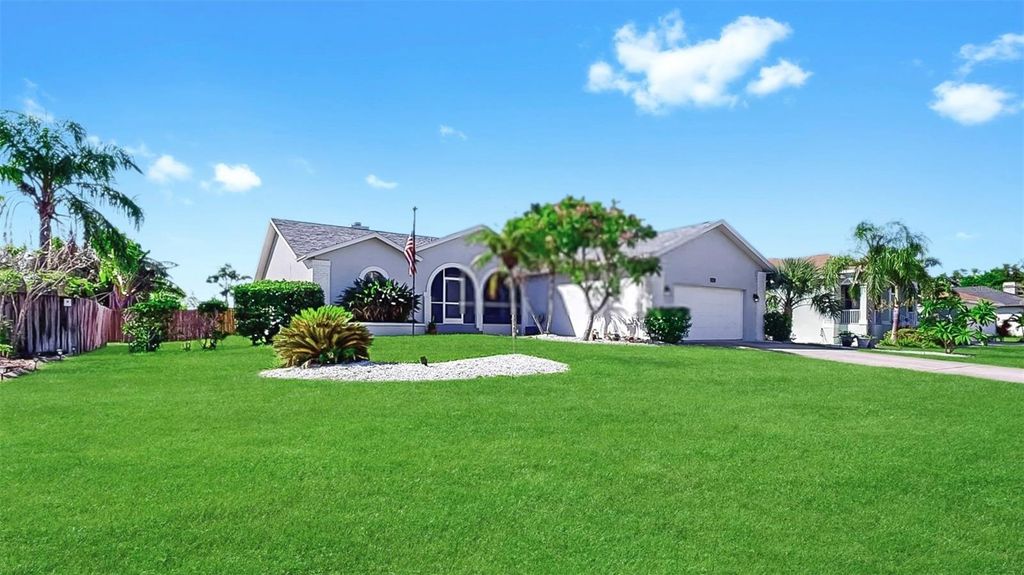 Photo of 832 Birdie Way, Apollo Beach, FL 33572 (MLS # TB8411720)
