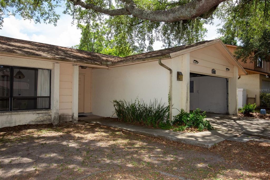 Photo of 1363 Corner Oaks Drive, Brandon, FL 33510 (MLS # TB8512059)