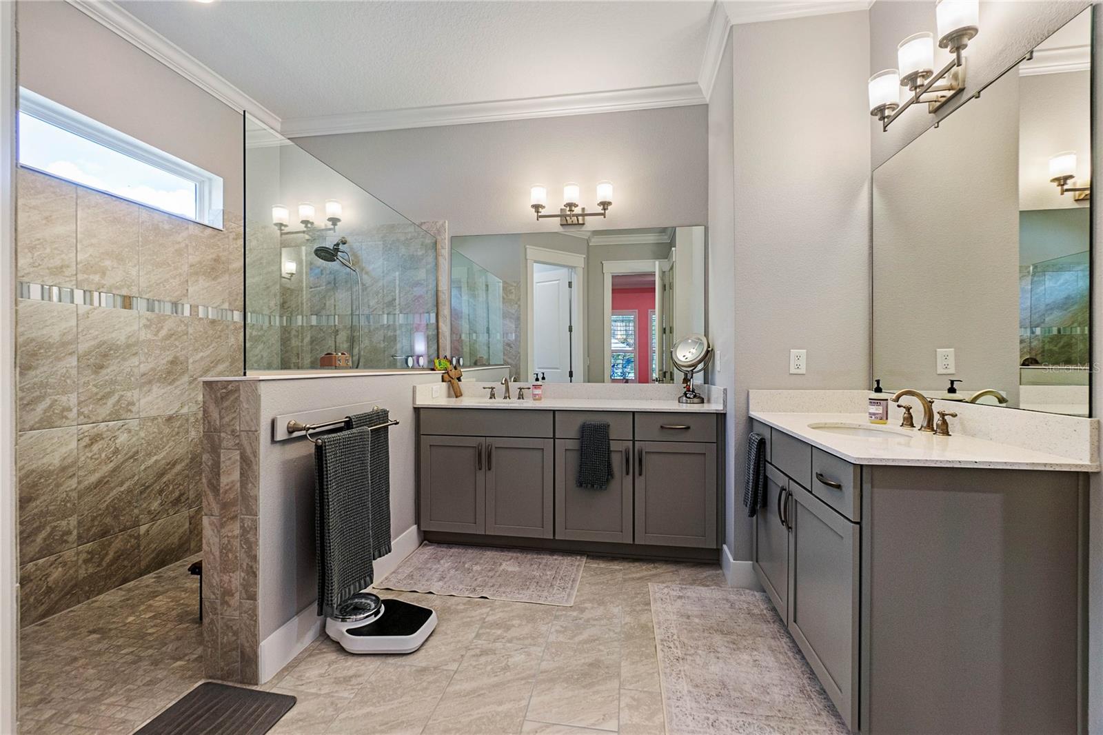 PLANTATION BAY SEC 2A-F UN 8 - Residential