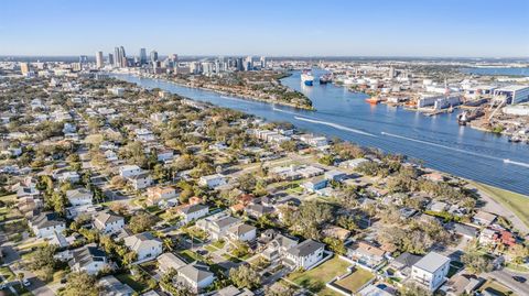 A home in TAMPA