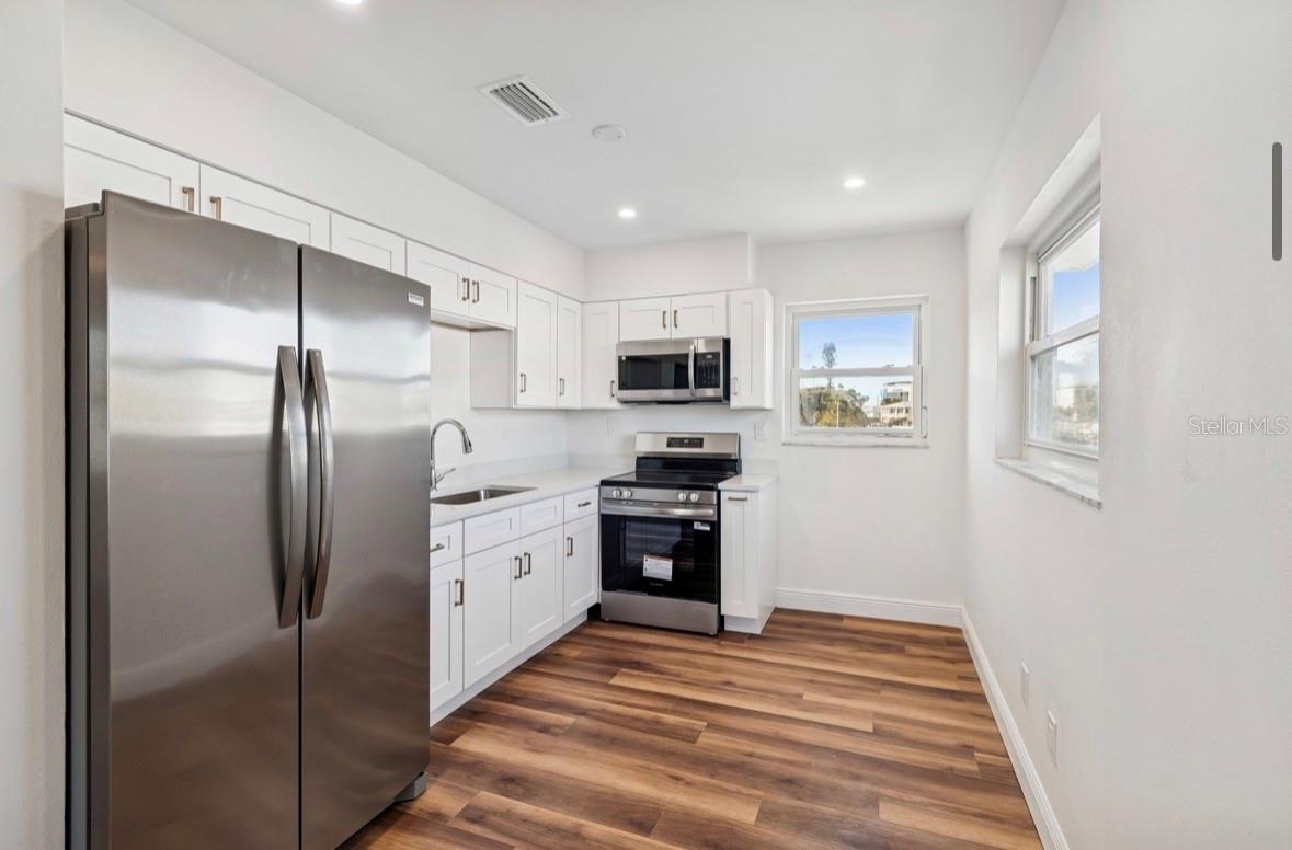 NORTH MADEIRA SHORES - Residential