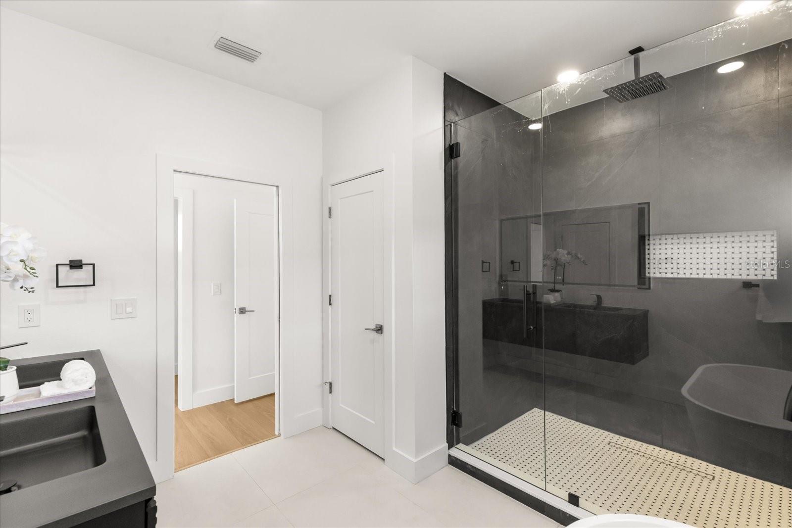 AVALON - Residential