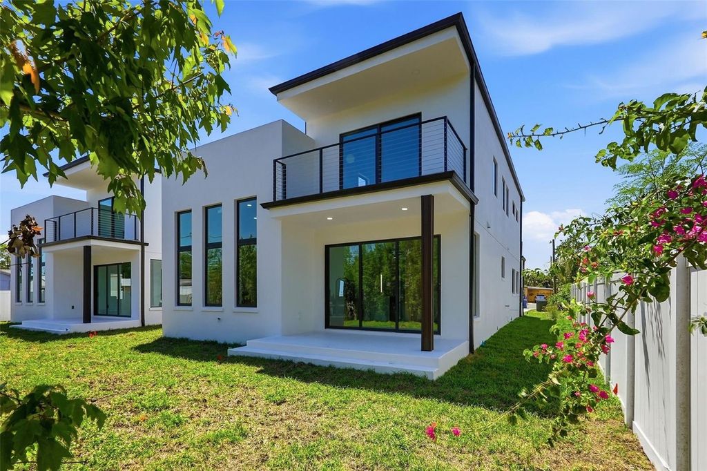 Photo of 2525 18th Avenue N, St Petersburg, FL 33713 (MLS # TB8495183)