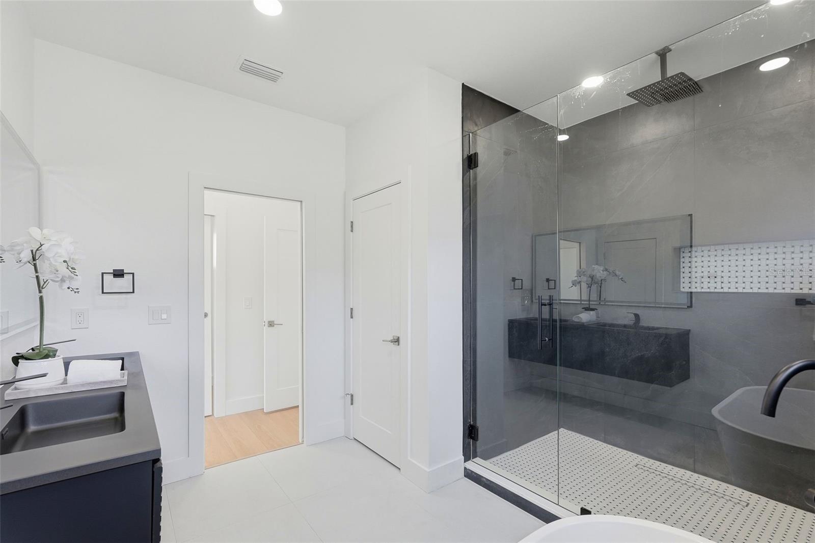 AVALON - Residential