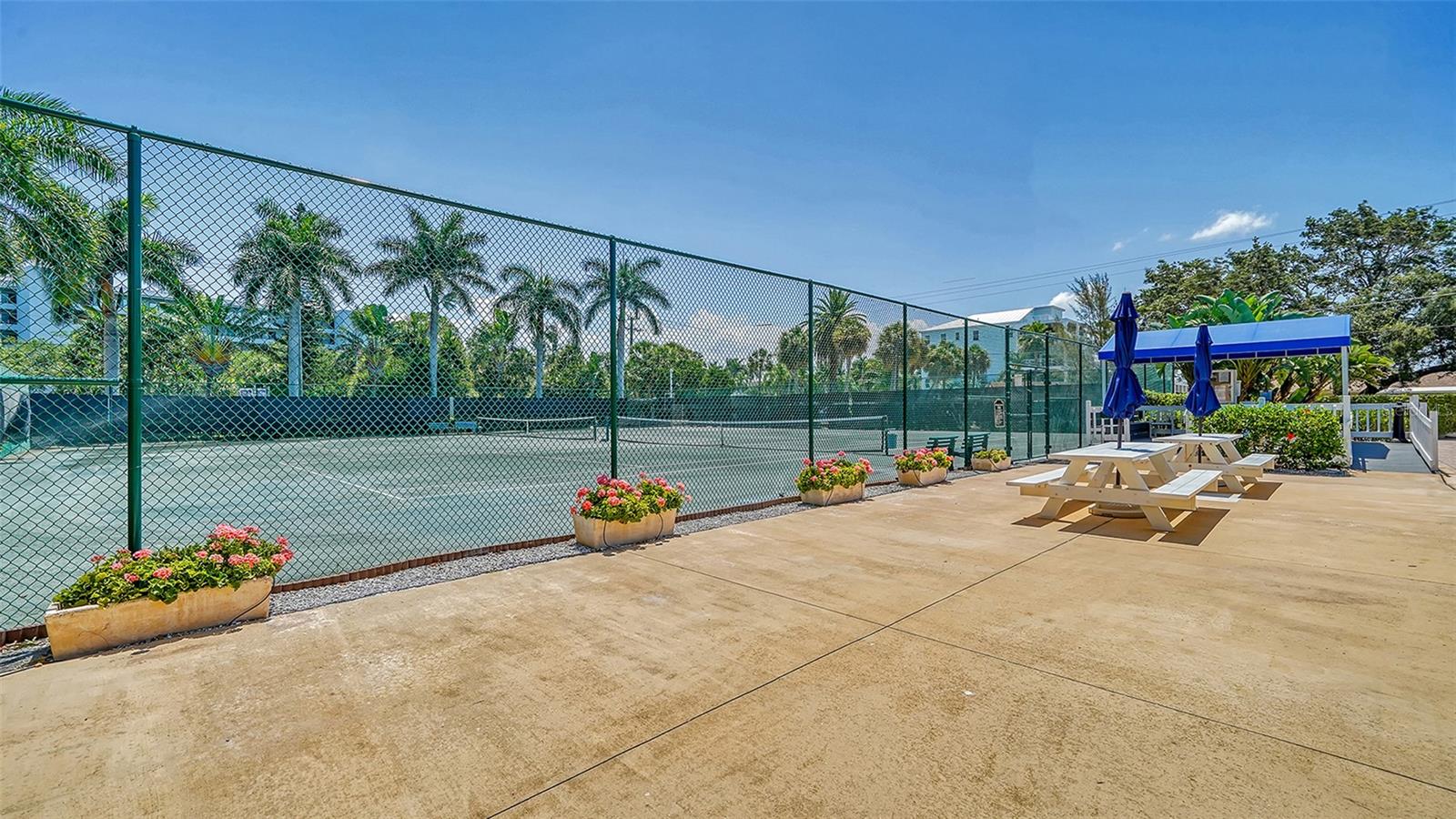 SARASOTA SURF & RACQUET - Residential