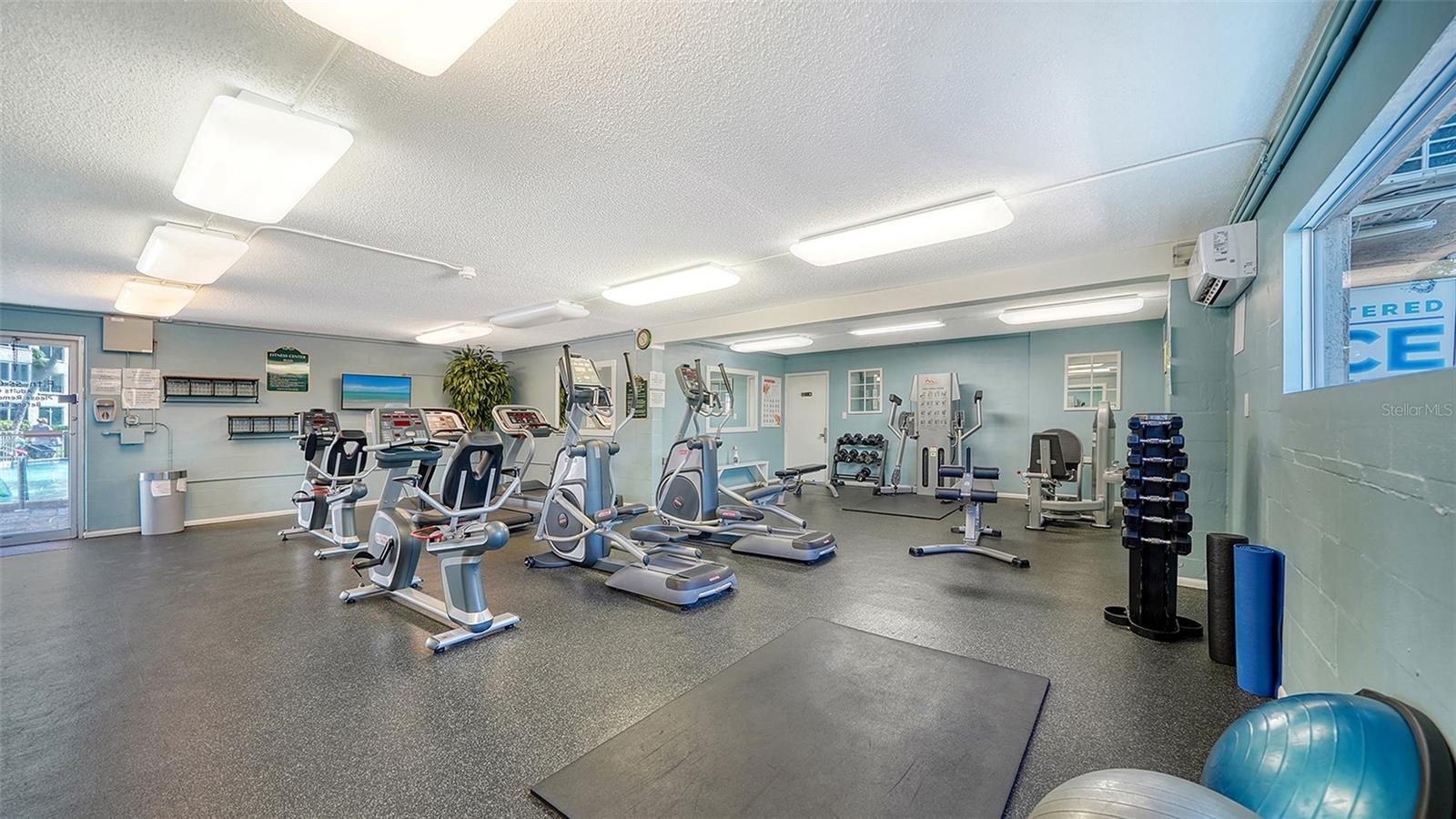 SARASOTA SURF & RACQUET - Residential