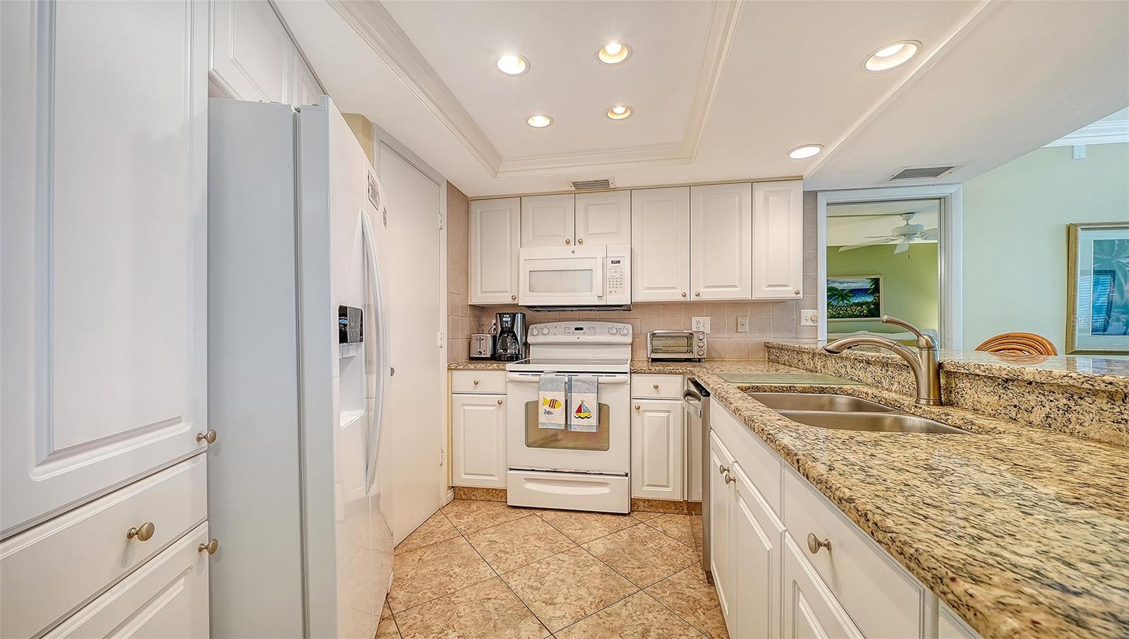 SARASOTA SURF & RACQUET - Residential