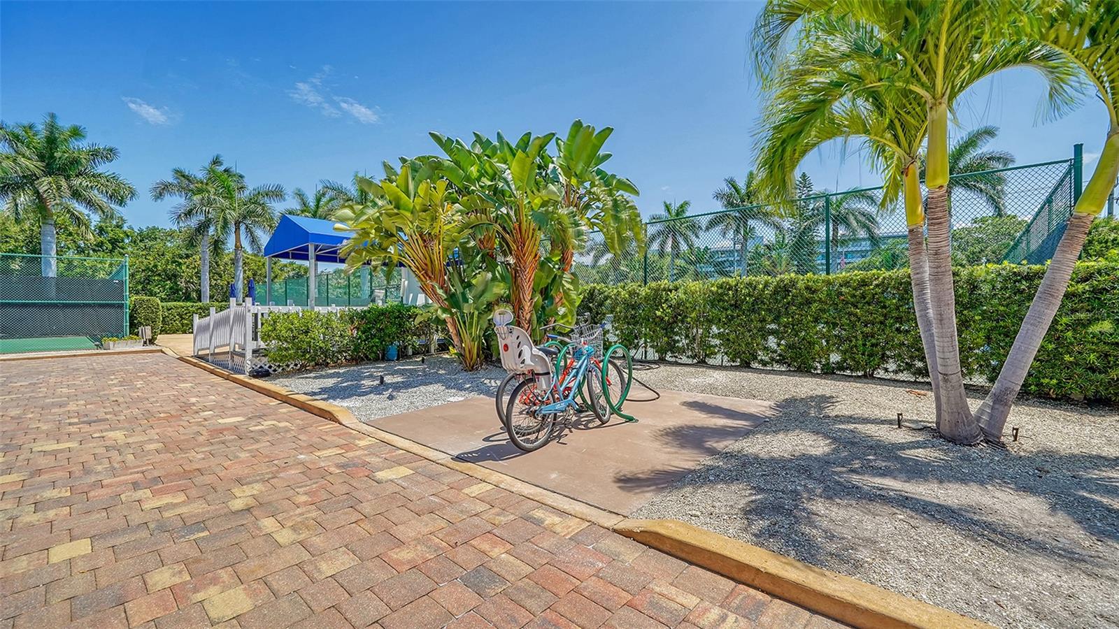 SARASOTA SURF & RACQUET - Residential