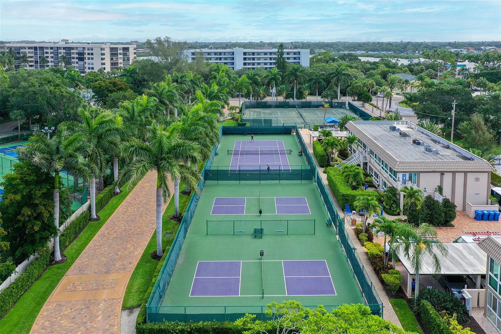 SARASOTA SURF & RACQUET - Residential