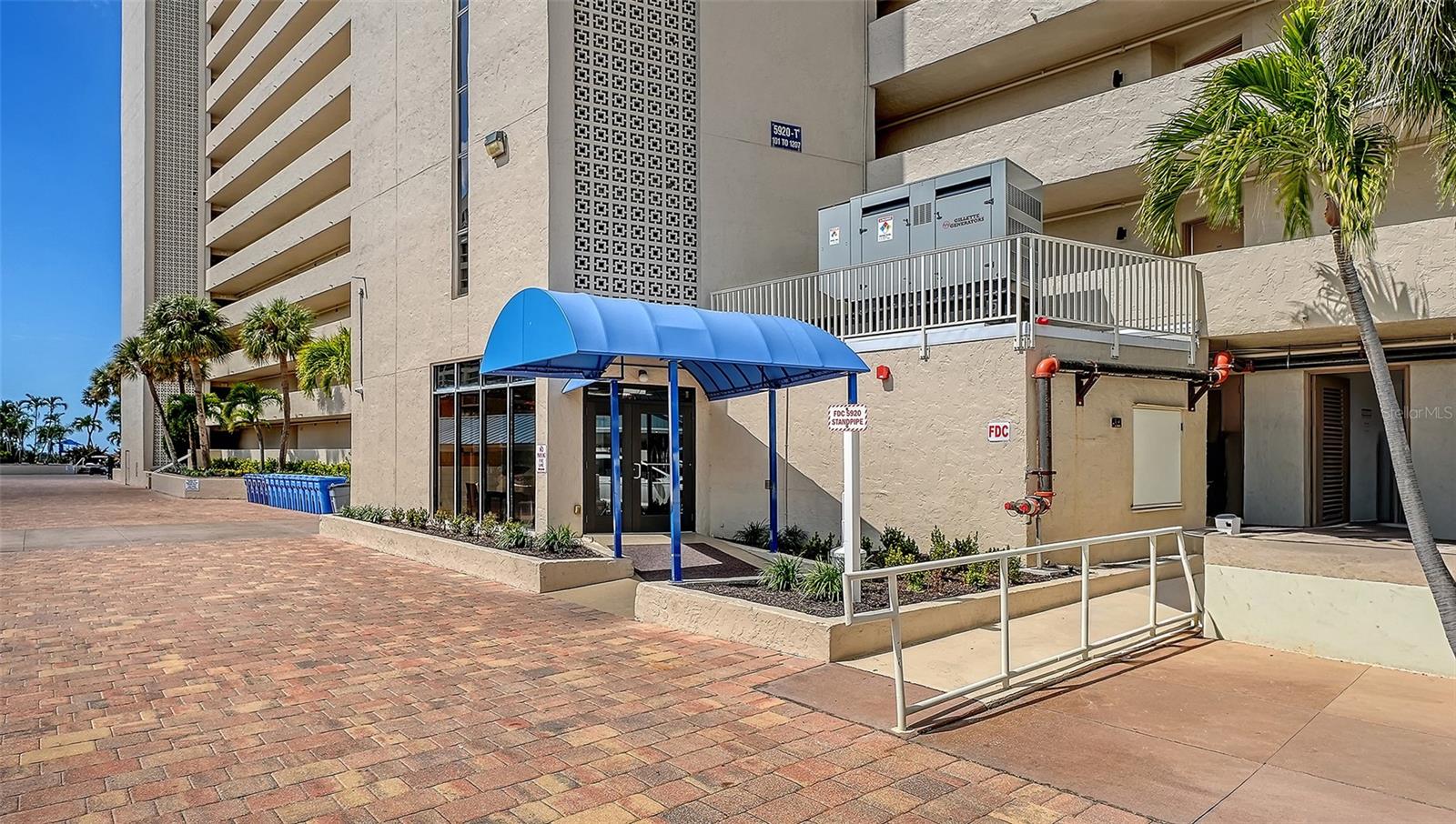 SARASOTA SURF & RACQUET - Residential