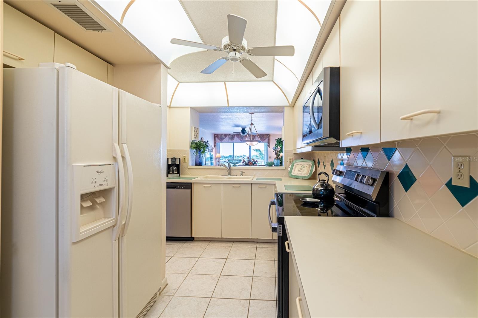 BAHIA VISTA - Residential