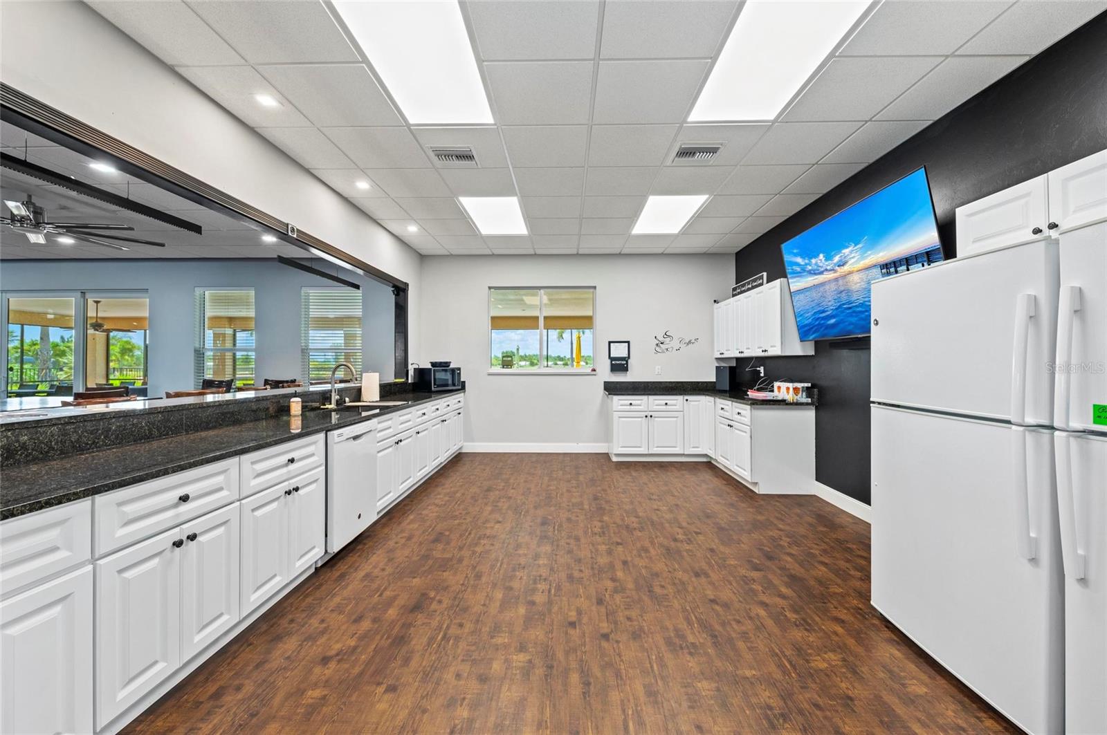 THORNTON CRK MOTORCOACH RESIDENCE - Land