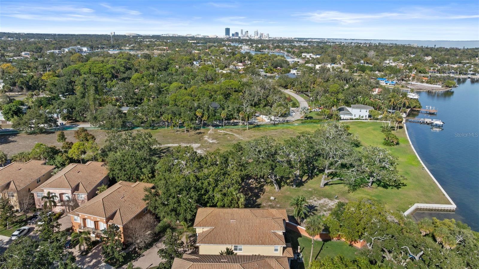 BANYAN BAY AT RUTLAND - Residential