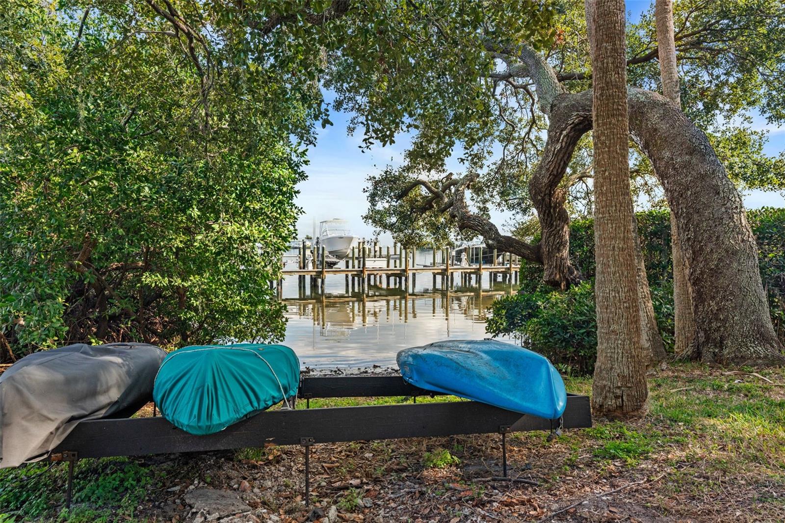 BANYAN BAY AT RUTLAND - Residential