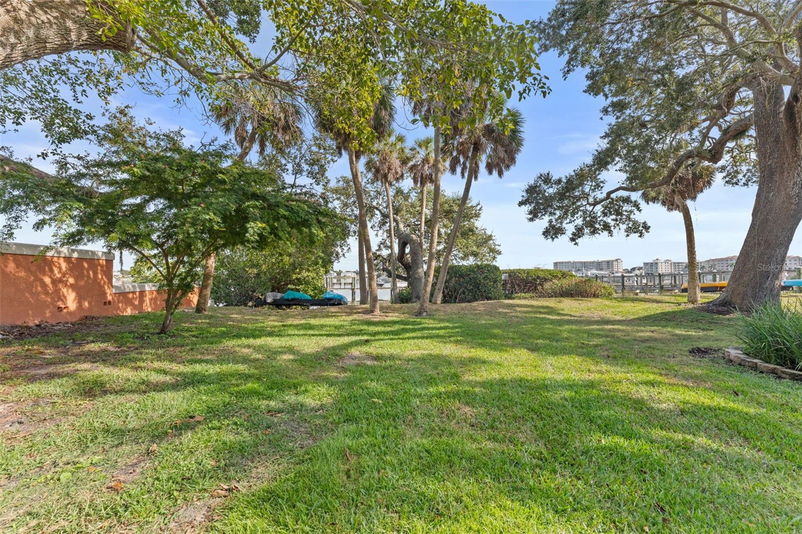 BANYAN BAY AT RUTLAND - Residential