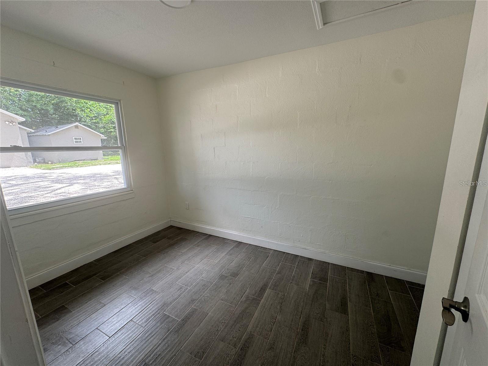 ACREAGE & UNREC - Residential Lease