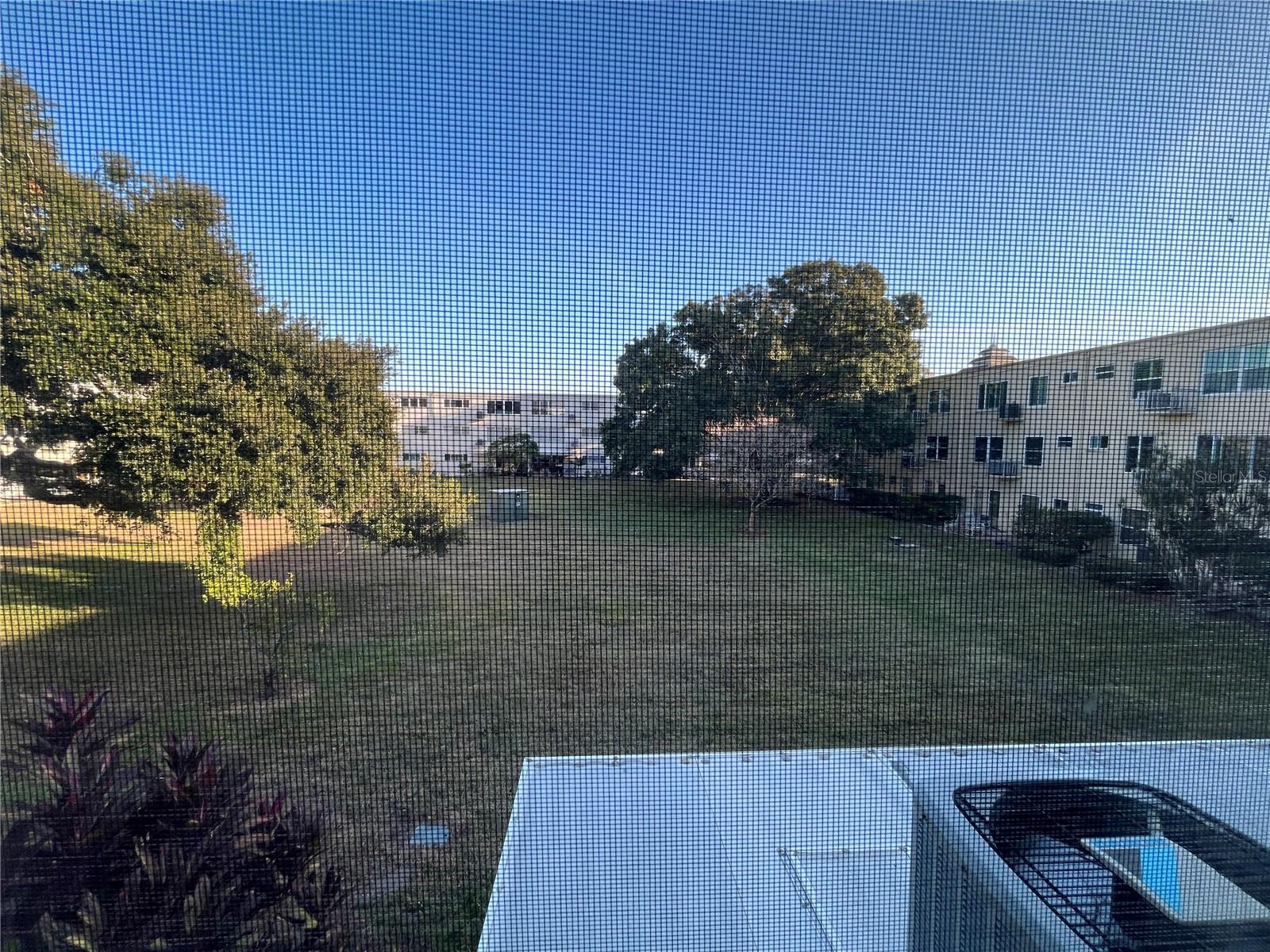 ON TOP OF THE WORLD - Residential