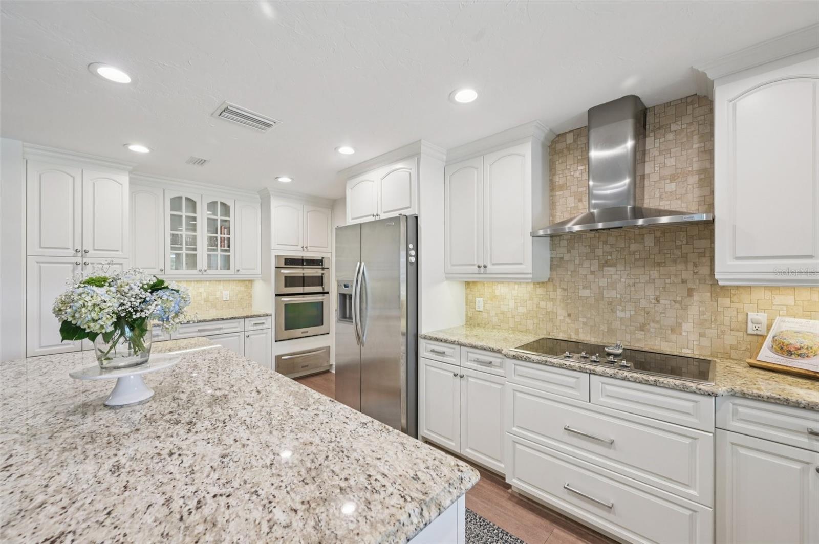 COUNTRY CLUB OF SARASOTA THE - Residential
