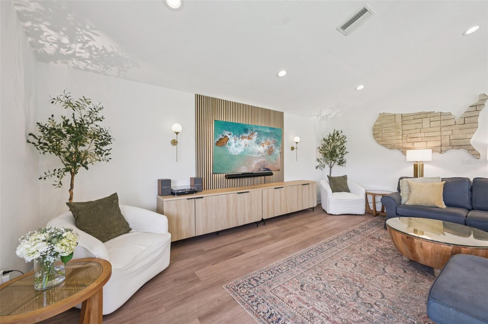 COUNTRY CLUB OF SARASOTA THE - Residential