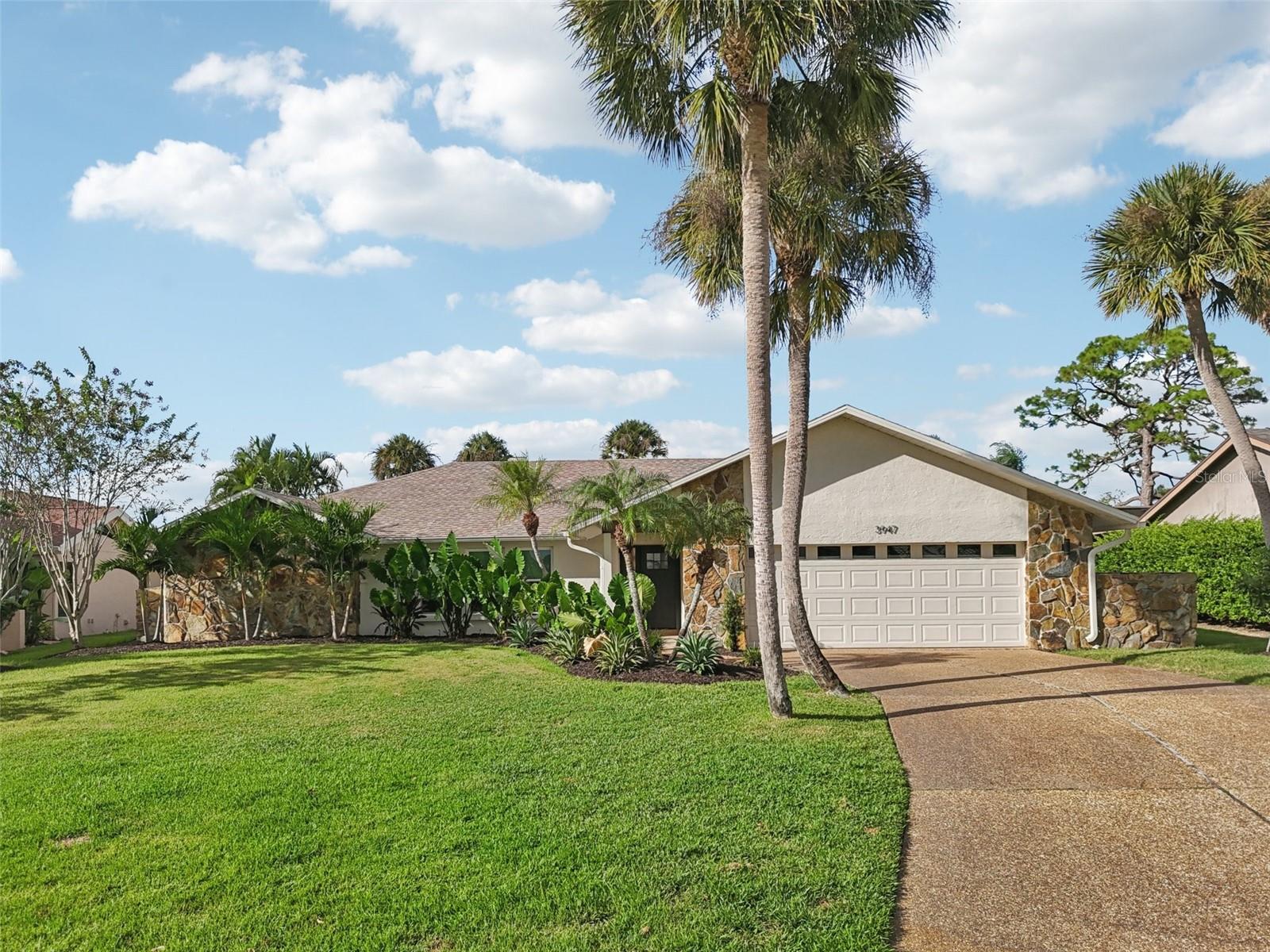 COUNTRY CLUB OF SARASOTA THE - Residential