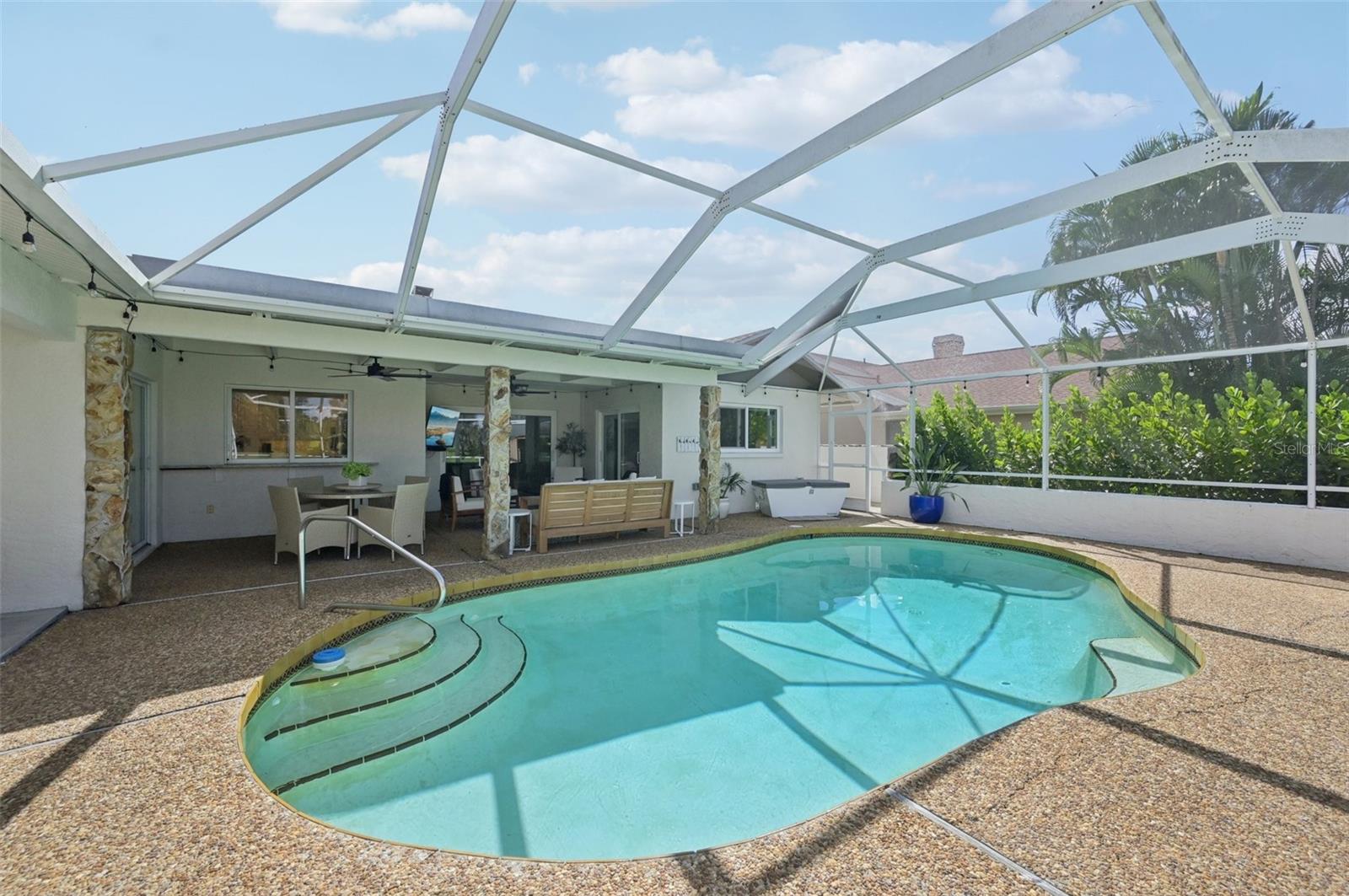 COUNTRY CLUB OF SARASOTA THE - Residential