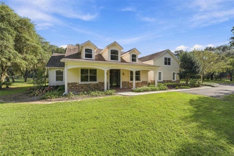 Tiny photo for 15330 Sky Lake Lane, Tavares, FL 32778 (MLS # G5119122)