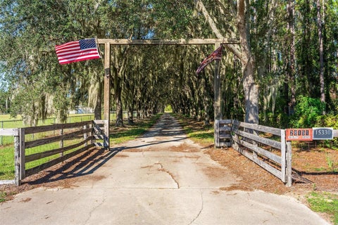 Tiny photo for 15330 Sky Lake Lane, Tavares, FL 32778 (MLS # G5119122)