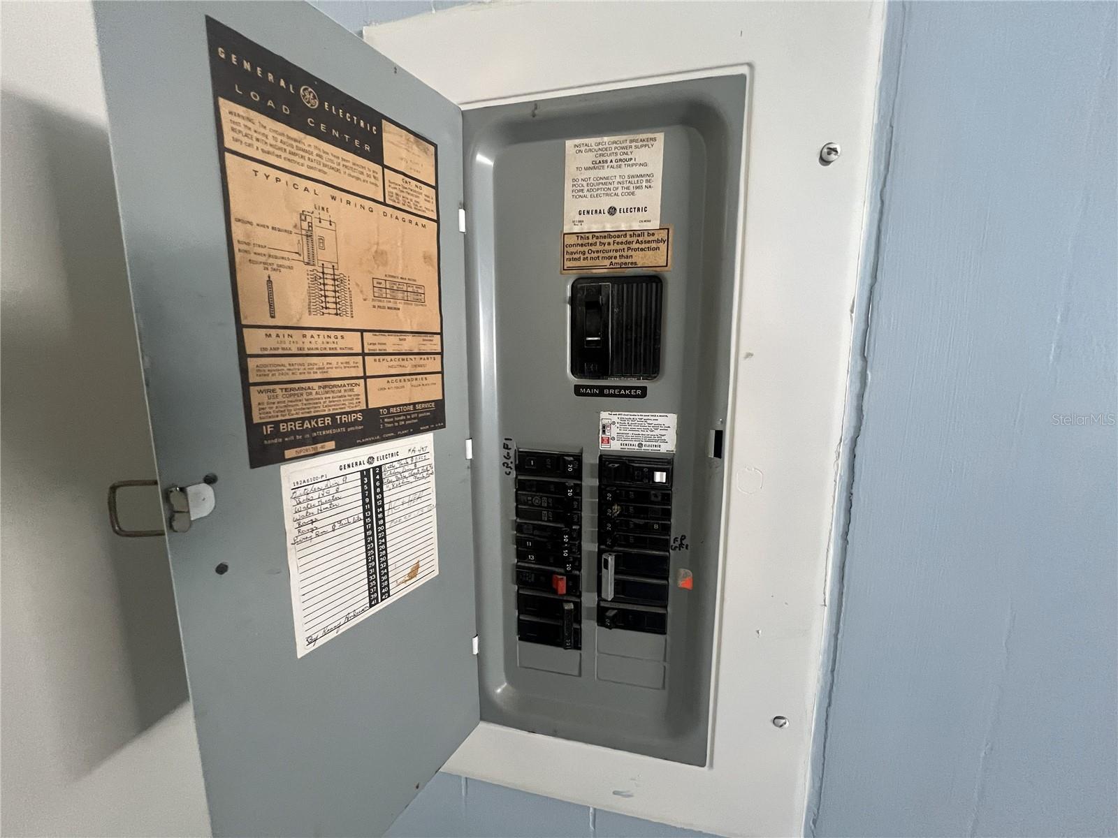 LAKE HIGHLANDER MOBILE HOME PARK UNREC - Residential