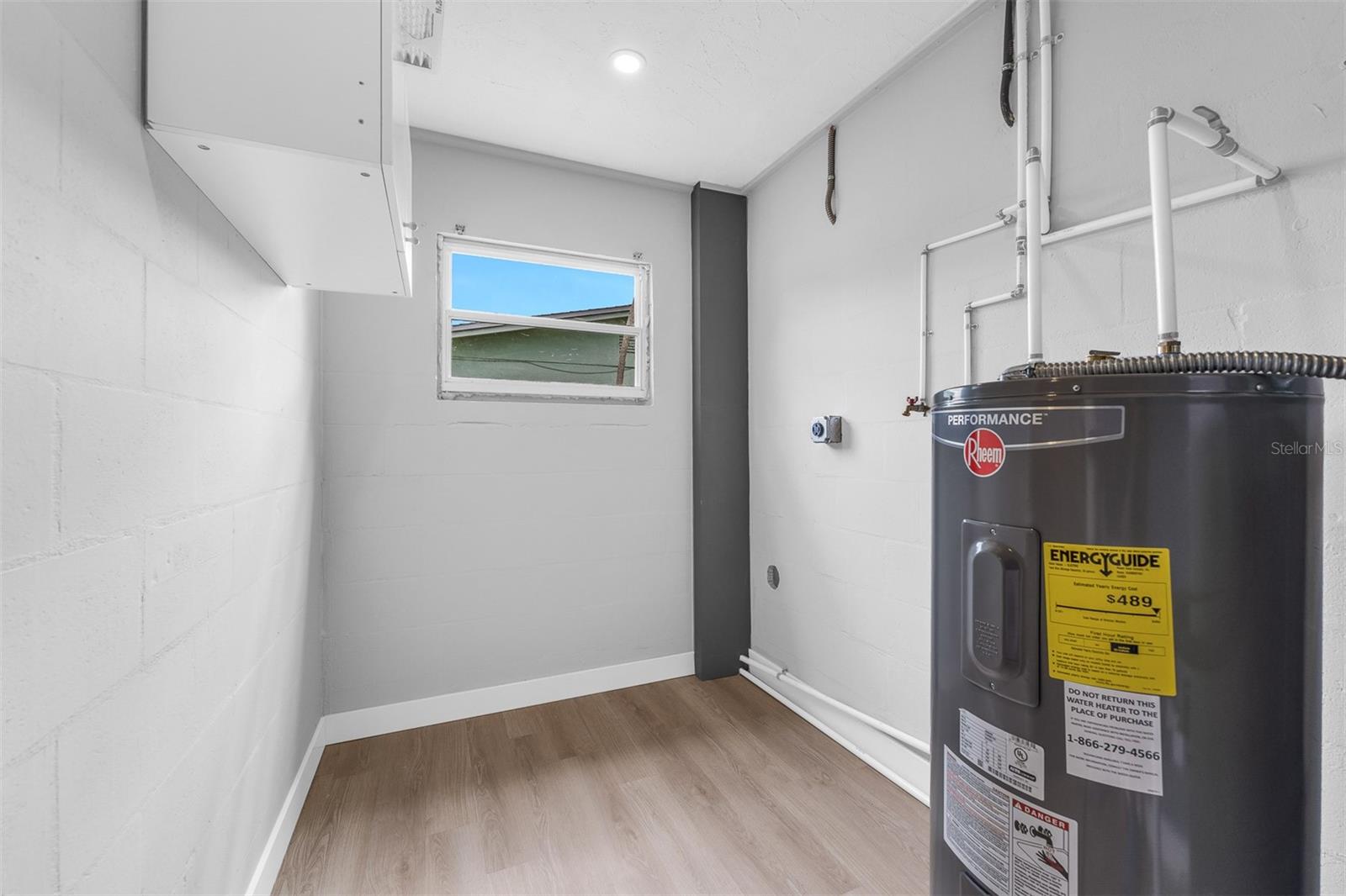 LAKE MANN ESTATES - Residential