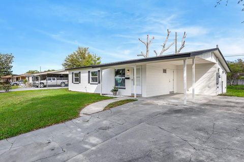 Photo of 3317 Lipscomb Place, Orlando, FL 32805 (MLS # O6392775)